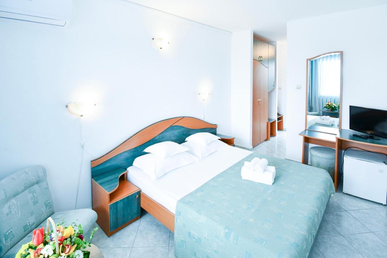 Complex Tismana 3* All Inclusive Юпитер Екстериор снимка