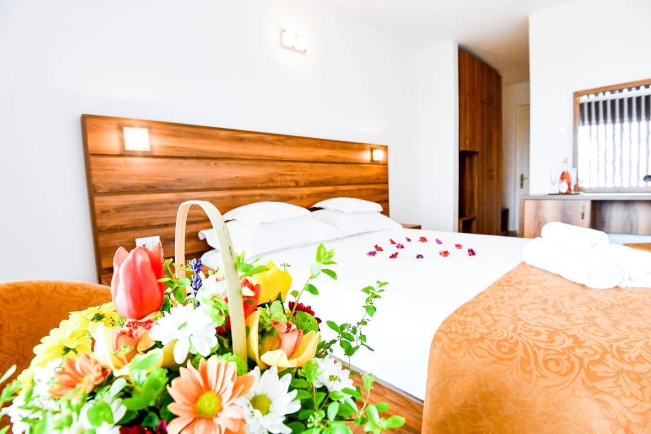 Complex Tismana 3* All Inclusive Юпитер Екстериор снимка