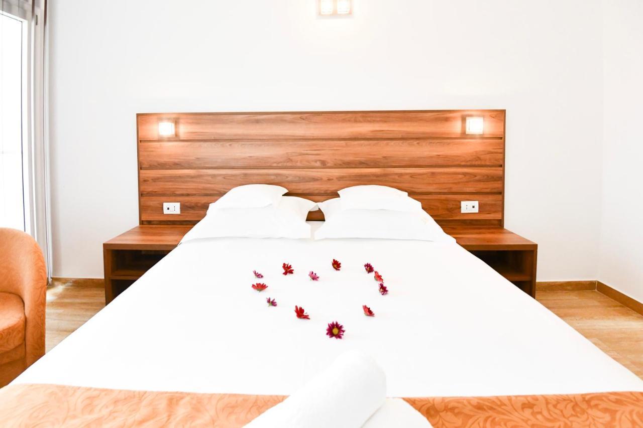 Complex Tismana 3* All Inclusive Юпитер Екстериор снимка